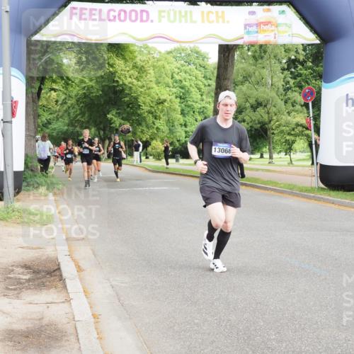 29.06.2025 - hella hamburg halbmarathon MichiJ http://msf.ph/oto/8208378 29.06.2025 10:22:47 Zwischen KM18-KM19 6473, 12290, 13066, 14549, 14975, 16148, 17802, 18455, 18731 meine-sportfotos.de