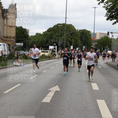 29.06.2025 - hella hamburg halbmarathon Yannick Fuchs http://msf.ph/oto/8208443 29.06.2025 10:32:19 20KM 1290, 1505, 2404, 3480, 3790, 5042, 5791, 5923, 6047, 9017, 9944, 10190, 10793, 10922, 11106, 11423, 12739, 12900, 13148, 13372, 13595, 13900, 15303, 15888, 16698, 17726, 18103, 18193, 18216, 18277, 18357, 18986 meine-sportfotos.de