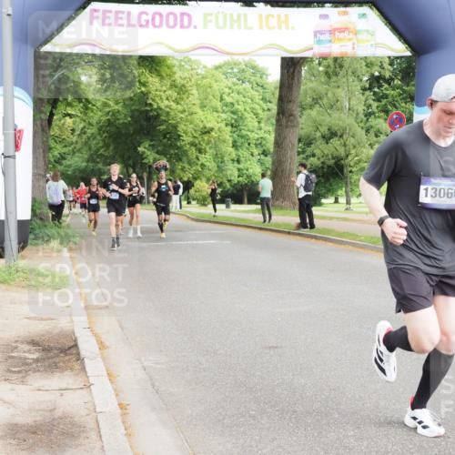 29.06.2025 - hella hamburg halbmarathon MichiJ http://msf.ph/oto/8208506 29.06.2025 10:22:47 Zwischen KM18-KM19 6473, 12290, 13066, 14549, 14975, 16148, 17802, 18455, 18731 meine-sportfotos.de