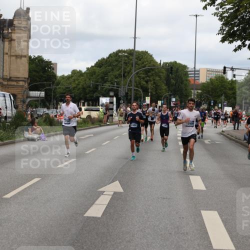 29.06.2025 - hella hamburg halbmarathon Yannick Fuchs http://msf.ph/oto/8208515 29.06.2025 10:32:19 20KM 1290, 1505, 2404, 3480, 3790, 5042, 5791, 5923, 6047, 9017, 9944, 10190, 10793, 10922, 11106, 11423, 12739, 12900, 13148, 13372, 13595, 13900, 15303, 15888, 16698, 17726, 18103, 18193, 18216, 18277, 18357, 18986 meine-sportfotos.de