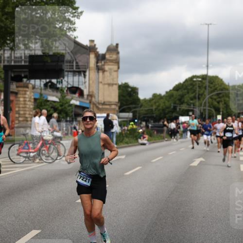 29.06.2025 - hella hamburg halbmarathon Yannick Fuchs http://msf.ph/oto/8208537 29.06.2025 10:44:59 20KM 1461, 1466, 1750, 1817, 2207, 2411, 2540, 2880, 3654, 4077, 4816, 5018, 5115, 6027, 7052, 7134, 7369, 7397, 7583, 8117, 8205, 8261, 8819, 9057, 10215, 11214, 11422, 11512, 12016, 12778, 12949, 13687, 13701, 13808, 13875, 14125, 14626, 15362, 15395, 15720, 16285, 16291, 17129, 17179, 17221, 17823, 18006, 18182, 18394, 18413, 18489, 19007 meine-sportfotos.de