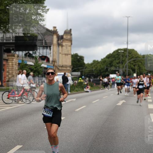 29.06.2025 - hella hamburg halbmarathon Yannick Fuchs http://msf.ph/oto/8208546 29.06.2025 10:44:59 20KM 1461, 1466, 1750, 1817, 2207, 2411, 2540, 2880, 3654, 4077, 4816, 5018, 5115, 6027, 7052, 7134, 7369, 7397, 7583, 8117, 8205, 8261, 8819, 9057, 10215, 11214, 11422, 11512, 12016, 12778, 12949, 13687, 13701, 13808, 13875, 14125, 14626, 15362, 15395, 15720, 16285, 16291, 17129, 17179, 17221, 17823, 18006, 18182, 18394, 18413, 18489, 19007 meine-sportfotos.de