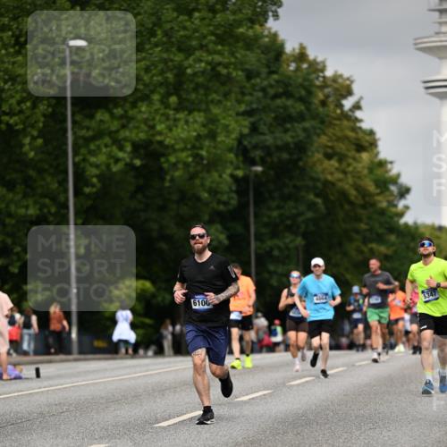 29.06.2025 - hella hamburg halbmarathon Dr. Thomas Lammeyer http://msf.ph/oto/8208595 29.06.2025 10:12:15 Kennedybrücke 1079, 1427, 1527, 2190, 2309, 3922, 4228, 4864, 5347, 6100, 7019, 9071, 9338 meine-sportfotos.de