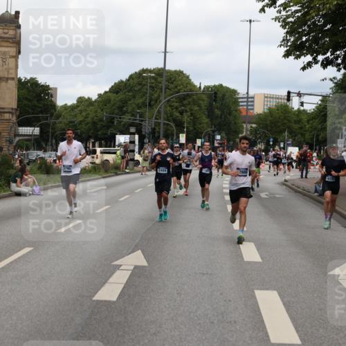 29.06.2025 - hella hamburg halbmarathon Yannick Fuchs http://msf.ph/oto/8208601 29.06.2025 10:32:19 20KM 1290, 1505, 2404, 3480, 3790, 5042, 5791, 5923, 6047, 9017, 9944, 10190, 10793, 10922, 11106, 11423, 12739, 12900, 13148, 13372, 13595, 13900, 15303, 15888, 16698, 17726, 18103, 18193, 18216, 18277, 18357, 18986 meine-sportfotos.de