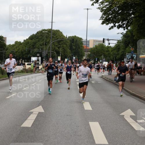 29.06.2025 - hella hamburg halbmarathon Yannick Fuchs http://msf.ph/oto/8208672 29.06.2025 10:32:19 20KM 1290, 1505, 2404, 3480, 3790, 5042, 5791, 5923, 6047, 9017, 9944, 10190, 10793, 10922, 11106, 11423, 12739, 12900, 13148, 13372, 13595, 13900, 15303, 15888, 16698, 17726, 18103, 18193, 18216, 18277, 18357, 18986 meine-sportfotos.de