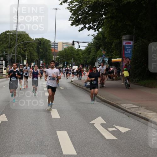 29.06.2025 - hella hamburg halbmarathon Yannick Fuchs http://msf.ph/oto/8208820 29.06.2025 10:32:19 20KM 1290, 1505, 2404, 3480, 3790, 5042, 5791, 5923, 6047, 9017, 9944, 10190, 10793, 10922, 11106, 11423, 12739, 12900, 13148, 13372, 13595, 13900, 15303, 15888, 16698, 17726, 18103, 18193, 18216, 18277, 18357, 18986 meine-sportfotos.de