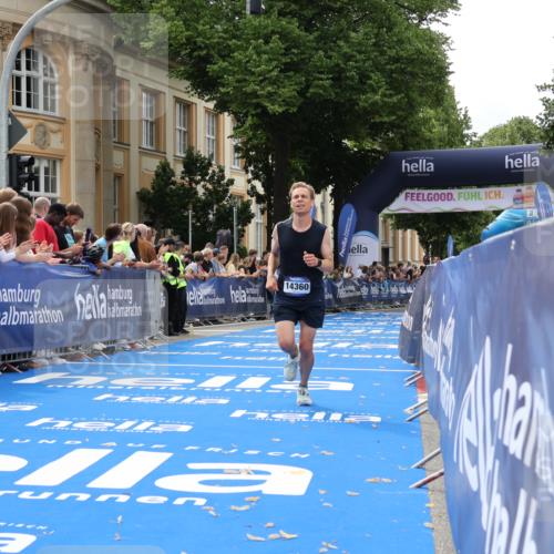 29.06.2025 - hella hamburg halbmarathon Strokosch-Dieckow http://msf.ph/oto/8208839 29.06.2025 10:20:45 Ziel 11210, 14360, 14766, 16988, 17402 meine-sportfotos.de