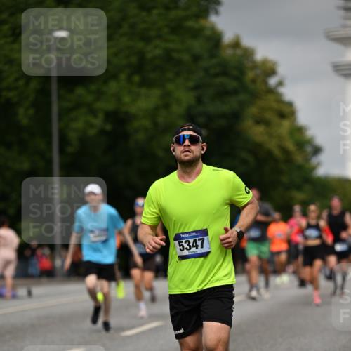 29.06.2025 - hella hamburg halbmarathon Dr. Thomas Lammeyer http://msf.ph/oto/8208915 29.06.2025 10:12:20 Kennedybrücke 1079, 1427, 1527, 2190, 2309, 3922, 4228, 4864, 5347, 6100, 7019, 9071 meine-sportfotos.de