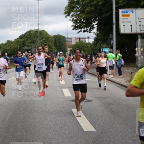 29.06.2025 - hella hamburg halbmarathon Yannick Fuchs http://msf.ph/oto/8208967 29.06.2025 10:45:05 20KM 1366, 1461, 2207, 2411, 2540, 2880, 3654, 4077, 4816, 5018, 5336, 5600, 7052, 7134, 7369, 8117, 8205, 8261, 8508, 8819, 9057, 10057, 10215, 10508, 10603, 11214, 11422, 11512, 11733, 12016, 12778, 12949, 13073, 13808, 14125, 15480, 15720, 15871, 16285, 16291, 16907, 17129, 17221, 17823, 18006, 18182, 18413, 18489, 19007 meine-sportfotos.de