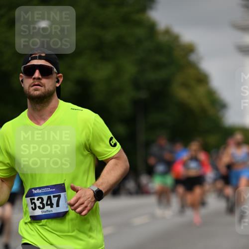 29.06.2025 - hella hamburg halbmarathon Dr. Thomas Lammeyer http://msf.ph/oto/8209047 29.06.2025 10:12:22 Kennedybrücke 1427, 1527, 2190, 2309, 4228, 4864, 5100, 5347, 6100, 6918, 9071 meine-sportfotos.de