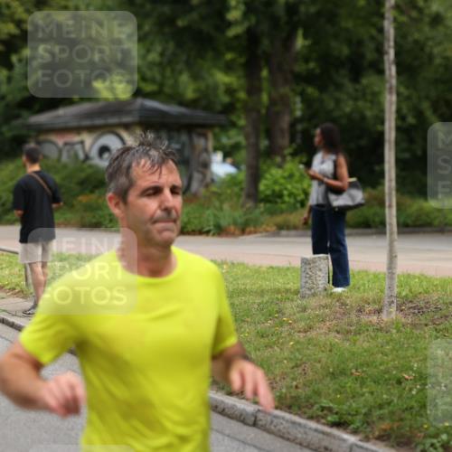 29.06.2025 - hella hamburg halbmarathon Yannick Fuchs http://msf.ph/oto/8209093 29.06.2025 10:45:05 20KM 1366, 1461, 2207, 2411, 2540, 2880, 3654, 4077, 4816, 5018, 5336, 5600, 7052, 7134, 7369, 8117, 8205, 8261, 8508, 8819, 9057, 10057, 10215, 10508, 10603, 11214, 11422, 11512, 11733, 12016, 12778, 12949, 13073, 13808, 14125, 15480, 15720, 15871, 16285, 16291, 16907, 17129, 17221, 17823, 18006, 18182, 18413, 18489, 19007 meine-sportfotos.de