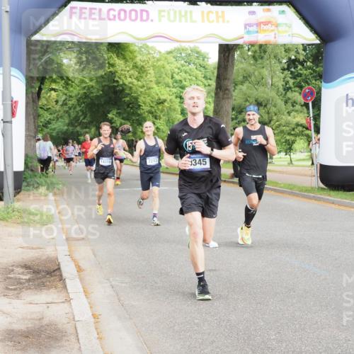 29.06.2025 - hella hamburg halbmarathon MichiJ http://msf.ph/oto/8209095 29.06.2025 10:22:51 Zwischen KM18-KM19 4246, 9345, 12290, 13066, 14310, 14549, 17802 meine-sportfotos.de