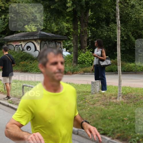 29.06.2025 - hella hamburg halbmarathon Yannick Fuchs http://msf.ph/oto/8209103 29.06.2025 10:45:05 20KM 1366, 1461, 2207, 2411, 2540, 2880, 3654, 4077, 4816, 5018, 5336, 5600, 7052, 7134, 7369, 8117, 8205, 8261, 8508, 8819, 9057, 10057, 10215, 10508, 10603, 11214, 11422, 11512, 11733, 12016, 12778, 12949, 13073, 13808, 14125, 15480, 15720, 15871, 16285, 16291, 16907, 17129, 17221, 17823, 18006, 18182, 18413, 18489, 19007 meine-sportfotos.de
