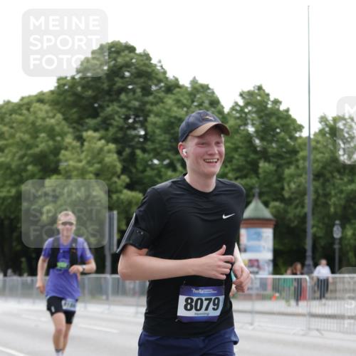 29.06.2025 - hella hamburg halbmarathon Jannik Wohlers http://msf.ph/oto/8209128 29.06.2025 10:26:14 Lombardsbrücke 1300, 2643, 4507, 4509, 4844, 6625, 6905, 8079, 9186, 11270, 11740, 12126, 13264, 14930, 15027, 15807, 15878, 16788, 17300, 17675, 18074, 18087, 18516 meine-sportfotos.de
