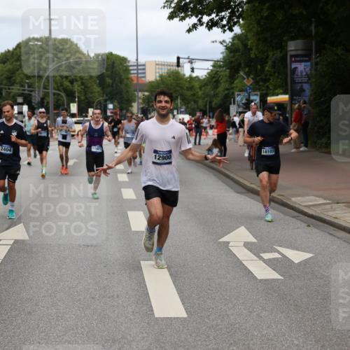 29.06.2025 - hella hamburg halbmarathon Yannick Fuchs http://msf.ph/oto/8209129 29.06.2025 10:32:21 20KM 1505, 2404, 3480, 3790, 5042, 5791, 5923, 6047, 7152, 7154, 9017, 9944, 10793, 10922, 11106, 11423, 12739, 12900, 13148, 13372, 13595, 13900, 15303, 15382, 15888, 16698, 17726, 18103, 18193, 18216, 18277, 18357, 18986 meine-sportfotos.de