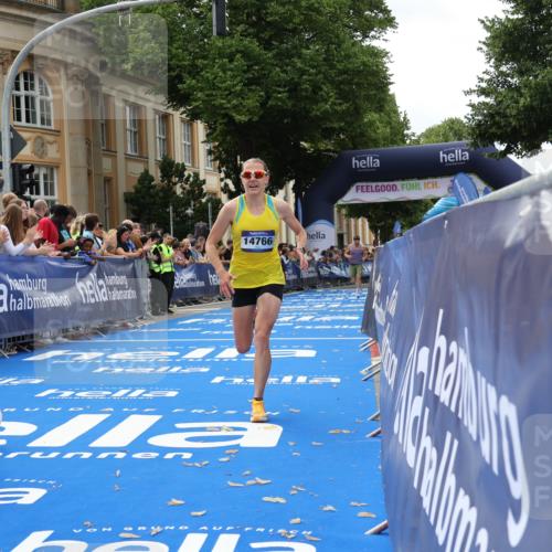 29.06.2025 - hella hamburg halbmarathon Strokosch-Dieckow http://msf.ph/oto/8209150 29.06.2025 10:20:55 Ziel 6530, 11210, 14766, 17402, 19075 meine-sportfotos.de
