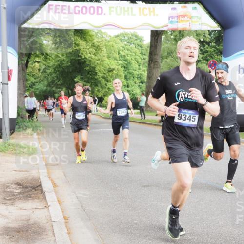 29.06.2025 - hella hamburg halbmarathon MichiJ http://msf.ph/oto/8209161 29.06.2025 10:22:52 Zwischen KM18-KM19 4246, 9345, 10865, 13066, 14310, 17802 meine-sportfotos.de