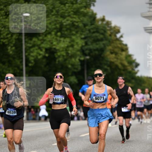 29.06.2025 - hella hamburg halbmarathon Dr. Thomas Lammeyer http://msf.ph/oto/8209178 29.06.2025 10:12:25 Kennedybrücke 1527, 2190, 2309, 4228, 4864, 5100, 5347, 6100, 6918, 9071, 9616, 9966 meine-sportfotos.de