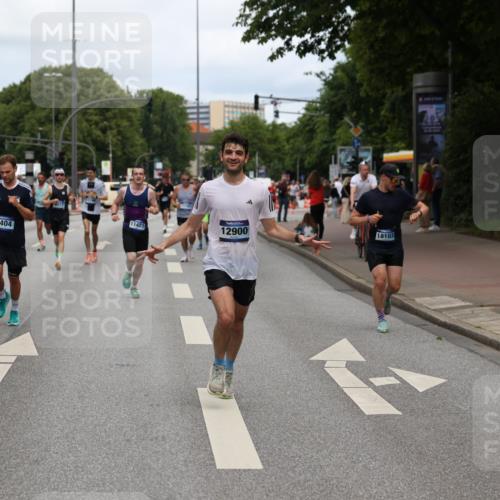 29.06.2025 - hella hamburg halbmarathon Yannick Fuchs http://msf.ph/oto/8209180 29.06.2025 10:32:21 20KM 1505, 2404, 3480, 3790, 5042, 5791, 5923, 6047, 7152, 7154, 9017, 9944, 10793, 10922, 11106, 11423, 12739, 12900, 13148, 13372, 13595, 13900, 15303, 15382, 15888, 16698, 17726, 18103, 18193, 18216, 18277, 18357, 18986 meine-sportfotos.de