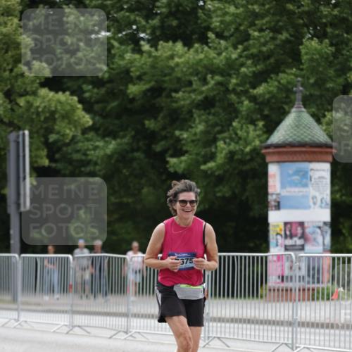 29.06.2025 - hella hamburg halbmarathon Jannik Wohlers http://msf.ph/oto/8209228 29.06.2025 10:26:16 Lombardsbrücke 2643, 4507, 4509, 6625, 7069, 8079, 9186, 11270, 11740, 12071, 12126, 13264, 14930, 15027, 15807, 15878, 16788, 17300, 17675, 18074, 18087, 18516 meine-sportfotos.de