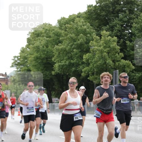 29.06.2025 - hella hamburg halbmarathon Jannik Wohlers http://msf.ph/oto/8209331 29.06.2025 10:26:18 Lombardsbrücke 2643, 4507, 4509, 6625, 7069, 8079, 9186, 11270, 11740, 12071, 12126, 15027, 15807, 15878, 16788, 17300, 17675, 18074, 18087, 18516 meine-sportfotos.de