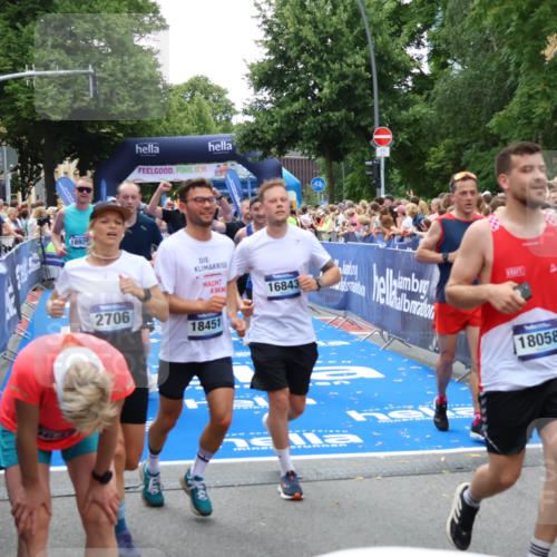 29.06.2025 - hella hamburg halbmarathon Zöllner http://msf.ph/oto/8209383 29.06.2025 10:49:49 Ziel 2706, 3060, 3543, 5894, 6125, 7332, 9200, 9551, 9619, 9723, 9924, 11975, 13159, 14794, 16800, 16843, 16877, 17282, 17753, 18451, 18926 meine-sportfotos.de