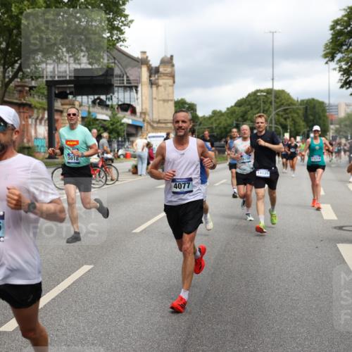 29.06.2025 - hella hamburg halbmarathon Yannick Fuchs http://msf.ph/oto/8209396 29.06.2025 10:45:07 20KM 1366, 1461, 2411, 2540, 2880, 4077, 4816, 5018, 5336, 5600, 7052, 7134, 7369, 7943, 8117, 8205, 8261, 8508, 8819, 8989, 9057, 10057, 10215, 10508, 10603, 11214, 11422, 11512, 11733, 12016, 12778, 12949, 13073, 13808, 14125, 15480, 15720, 15871, 16285, 16291, 16907, 17129, 17221, 17823, 18006, 18182, 18413, 18489, 19007 meine-sportfotos.de
