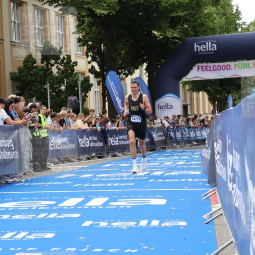 29.06.2025 - hella hamburg halbmarathon Strokosch-Dieckow http://msf.ph/oto/8209540 29.06.2025 10:21:09 Ziel 14717, 16120 meine-sportfotos.de
