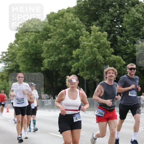 29.06.2025 - hella hamburg halbmarathon Jannik Wohlers http://msf.ph/oto/8209559 29.06.2025 10:26:18 Lombardsbrücke 2643, 4507, 4509, 6625, 7069, 8079, 9186, 11270, 11740, 12071, 12126, 15027, 15807, 15878, 16788, 17300, 17675, 18074, 18087, 18516 meine-sportfotos.de