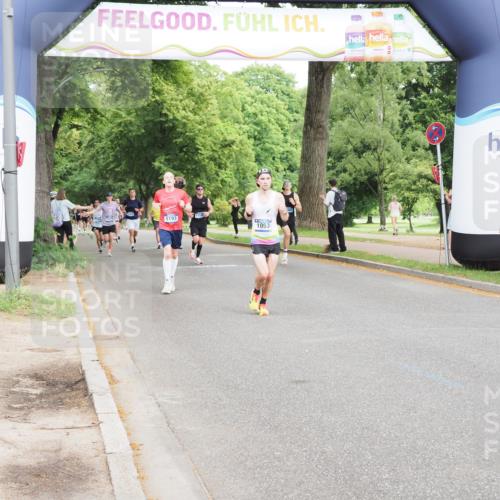 29.06.2025 - hella hamburg halbmarathon MichiJ http://msf.ph/oto/8209575 29.06.2025 10:22:54 Zwischen KM18-KM19 2243, 4246, 9345, 10865, 14310, 17802 meine-sportfotos.de