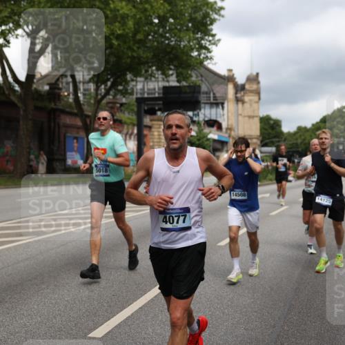 29.06.2025 - hella hamburg halbmarathon Yannick Fuchs http://msf.ph/oto/8209594 29.06.2025 10:45:07 20KM 1366, 1461, 2411, 2540, 2880, 4077, 4816, 5018, 5336, 5600, 7052, 7134, 7369, 7943, 8117, 8205, 8261, 8508, 8819, 8989, 9057, 10057, 10215, 10508, 10603, 11214, 11422, 11512, 11733, 12016, 12778, 12949, 13073, 13808, 14125, 15480, 15720, 15871, 16285, 16291, 16907, 17129, 17221, 17823, 18006, 18182, 18413, 18489, 19007 meine-sportfotos.de