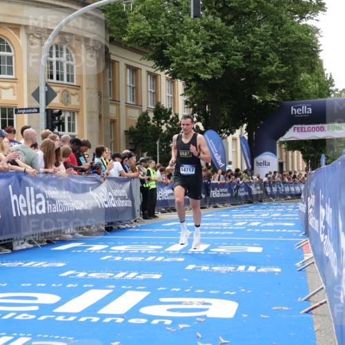 29.06.2025 - hella hamburg halbmarathon Strokosch-Dieckow http://msf.ph/oto/8209606 29.06.2025 10:21:10 Ziel 14717, 16120 meine-sportfotos.de