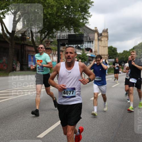 29.06.2025 - hella hamburg halbmarathon Yannick Fuchs http://msf.ph/oto/8209646 29.06.2025 10:45:07 20KM 1366, 1461, 2411, 2540, 2880, 4077, 4816, 5018, 5336, 5600, 7052, 7134, 7369, 7943, 8117, 8205, 8261, 8508, 8819, 8989, 9057, 10057, 10215, 10508, 10603, 11214, 11422, 11512, 11733, 12016, 12778, 12949, 13073, 13808, 14125, 15480, 15720, 15871, 16285, 16291, 16907, 17129, 17221, 17823, 18006, 18182, 18413, 18489, 19007 meine-sportfotos.de