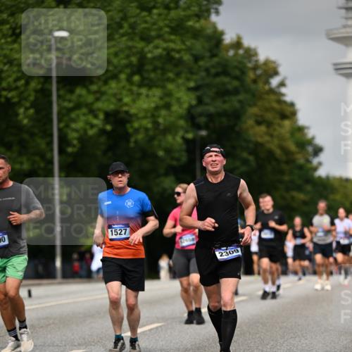 29.06.2025 - hella hamburg halbmarathon Dr. Thomas Lammeyer http://msf.ph/oto/8209831 29.06.2025 10:12:27 Kennedybrücke 1527, 2190, 2309, 4864, 5100, 5347, 6100, 6590, 6918, 7453, 9071, 9616, 9966 meine-sportfotos.de