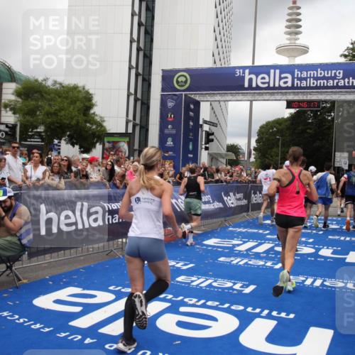 29.06.2025 - hella hamburg halbmarathon Michael Strokosch http://msf.ph/oto/8209837 29.06.2025 10:46:16 Ziel 1569, 1759, 2048, 2590, 2707, 3056, 3087, 4949, 6388, 7450, 7961, 9497, 10796, 11094, 11125, 16136, 16466, 16475, 17190, 18702, 18797 meine-sportfotos.de