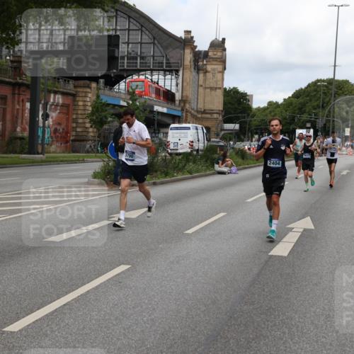 29.06.2025 - hella hamburg halbmarathon Yannick Fuchs http://msf.ph/oto/8209881 29.06.2025 10:32:22 20KM 1505, 2404, 3480, 3790, 5791, 5923, 7152, 7154, 9017, 9944, 10793, 10922, 11106, 11423, 12739, 12900, 13148, 13372, 13595, 13900, 15303, 15382, 15888, 16698, 17726, 18103, 18193, 18216, 18277, 18357, 18986 meine-sportfotos.de