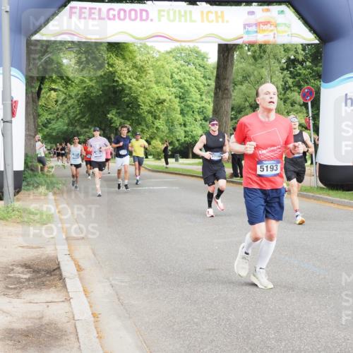 29.06.2025 - hella hamburg halbmarathon MichiJ http://msf.ph/oto/8209992 29.06.2025 10:22:57 Zwischen KM18-KM19 1053, 2243, 4246, 5193, 9345, 10865, 14310, 15902 meine-sportfotos.de