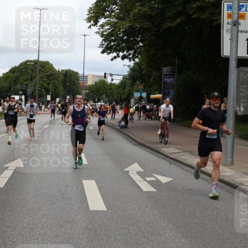 29.06.2025 - hella hamburg halbmarathon Yannick Fuchs http://msf.ph/oto/8210060 29.06.2025 10:32:23 20KM 1505, 2404, 3480, 3790, 5791, 7152, 7154, 9017, 9944, 10793, 10922, 11106, 11423, 12739, 12900, 13148, 13372, 13595, 13900, 15303, 15382, 15888, 16698, 17726, 18103, 18193, 18216, 18277, 18357, 18986 meine-sportfotos.de
