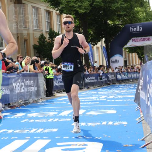 29.06.2025 - hella hamburg halbmarathon Strokosch-Dieckow http://msf.ph/oto/8210113 29.06.2025 10:21:42 Ziel 6559, 11965 meine-sportfotos.de