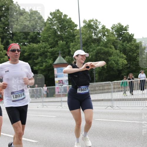 29.06.2025 - hella hamburg halbmarathon Jannik Wohlers http://msf.ph/oto/8210145 29.06.2025 10:26:22 Lombardsbrücke 1973, 2045, 2643, 4507, 4509, 6625, 7069, 8079, 9186, 11270, 11740, 12071, 15027, 15807, 15878, 16479, 16788, 17300, 17675, 18074, 18516, 18962, 18978 meine-sportfotos.de