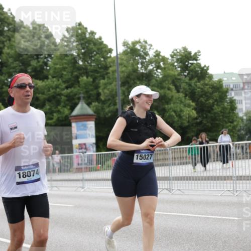 29.06.2025 - hella hamburg halbmarathon Jannik Wohlers http://msf.ph/oto/8210174 29.06.2025 10:26:22 Lombardsbrücke 1973, 2045, 2643, 4507, 4509, 6625, 7069, 8079, 9186, 11270, 11740, 12071, 15027, 15807, 15878, 16479, 16788, 17300, 17675, 18074, 18516, 18962, 18978 meine-sportfotos.de