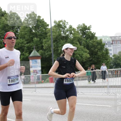 29.06.2025 - hella hamburg halbmarathon Jannik Wohlers http://msf.ph/oto/8210189 29.06.2025 10:26:22 Lombardsbrücke 1973, 2045, 2643, 4507, 4509, 6625, 7069, 8079, 9186, 11270, 11740, 12071, 15027, 15807, 15878, 16479, 16788, 17300, 17675, 18074, 18516, 18962, 18978 meine-sportfotos.de