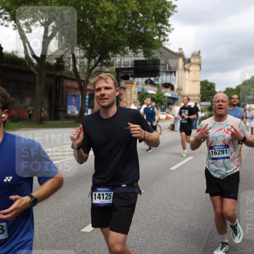 29.06.2025 - hella hamburg halbmarathon Yannick Fuchs http://msf.ph/oto/8210200 29.06.2025 10:45:09 20KM 1366, 1461, 2411, 2540, 2880, 4077, 4816, 5018, 5336, 5600, 7134, 7369, 7943, 8117, 8205, 8261, 8508, 8989, 10057, 10215, 10508, 10603, 10691, 11214, 11422, 11512, 11733, 12016, 12778, 12949, 13073, 13808, 14125, 14458, 15480, 15720, 15871, 16285, 16291, 16907, 17129, 17823, 18006, 18182, 18413, 18489, 19007 meine-sportfotos.de