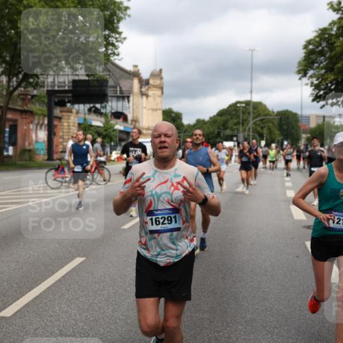 29.06.2025 - hella hamburg halbmarathon Yannick Fuchs http://msf.ph/oto/8210221 29.06.2025 10:45:09 20KM 1366, 1461, 2411, 2540, 2880, 4077, 4816, 5018, 5336, 5600, 7134, 7369, 7943, 8117, 8205, 8261, 8508, 8989, 10057, 10215, 10508, 10603, 10691, 11214, 11422, 11512, 11733, 12016, 12778, 12949, 13073, 13808, 14125, 14458, 15480, 15720, 15871, 16285, 16291, 16907, 17129, 17823, 18006, 18182, 18413, 18489, 19007 meine-sportfotos.de