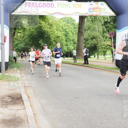 29.06.2025 - hella hamburg halbmarathon MichiJ http://msf.ph/oto/8210259 29.06.2025 10:22:58 Zwischen KM18-KM19 1053, 2243, 5193, 6305, 9345, 10865, 14310, 15902 meine-sportfotos.de