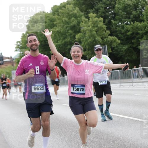 29.06.2025 - hella hamburg halbmarathon Jannik Wohlers http://msf.ph/oto/8210452 29.06.2025 10:26:24 Lombardsbrücke 1973, 2045, 2643, 4507, 4509, 6625, 7069, 8079, 9186, 11270, 11740, 12071, 15027, 15878, 16479, 16788, 17300, 17675, 18074, 18516, 18962, 18978 meine-sportfotos.de