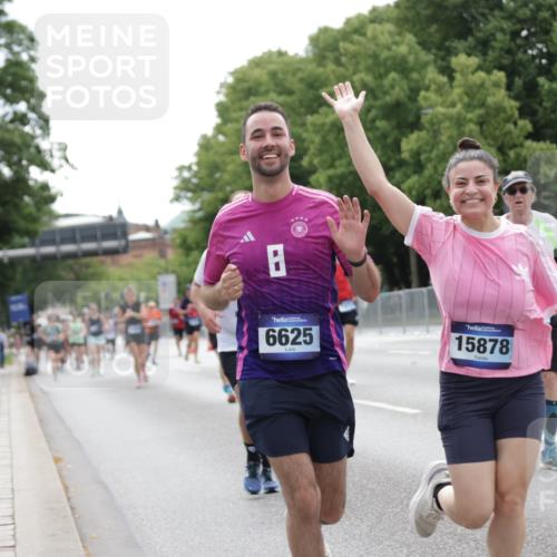 29.06.2025 - hella hamburg halbmarathon Jannik Wohlers http://msf.ph/oto/8210455 29.06.2025 10:26:24 Lombardsbrücke 1973, 2045, 2643, 4507, 4509, 6625, 7069, 8079, 9186, 11270, 11740, 12071, 15027, 15878, 16479, 16788, 17300, 17675, 18074, 18516, 18962, 18978 meine-sportfotos.de