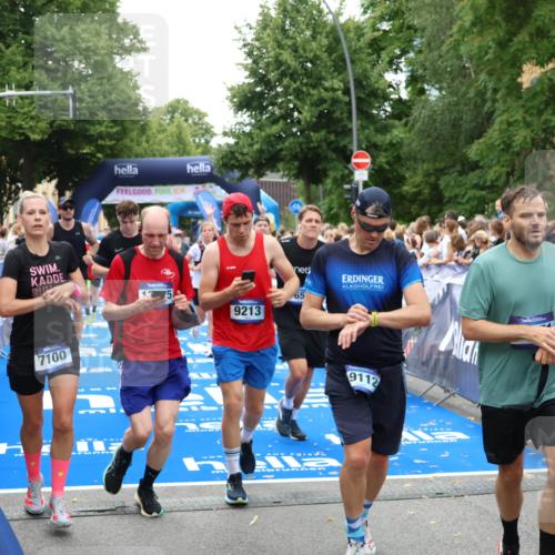 29.06.2025 - hella hamburg halbmarathon Zöllner http://msf.ph/oto/8210470 29.06.2025 10:50:08 Ziel 1216, 1321, 1507, 2020, 3562, 7100, 7657, 8313, 9031, 9213, 9303, 9965, 12203, 12271, 13225, 13282, 13758, 14257, 16403, 18228, 18657, 18658, 18884, 19112 meine-sportfotos.de