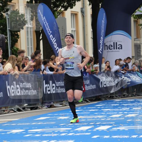 29.06.2025 - hella hamburg halbmarathon Strokosch-Dieckow http://msf.ph/oto/8210500 29.06.2025 10:22:08 Ziel 10650, 16068, 17886, 18693 meine-sportfotos.de