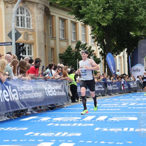 29.06.2025 - hella hamburg halbmarathon Strokosch-Dieckow http://msf.ph/oto/8210568 29.06.2025 10:22:10 Ziel 10650, 18693 meine-sportfotos.de